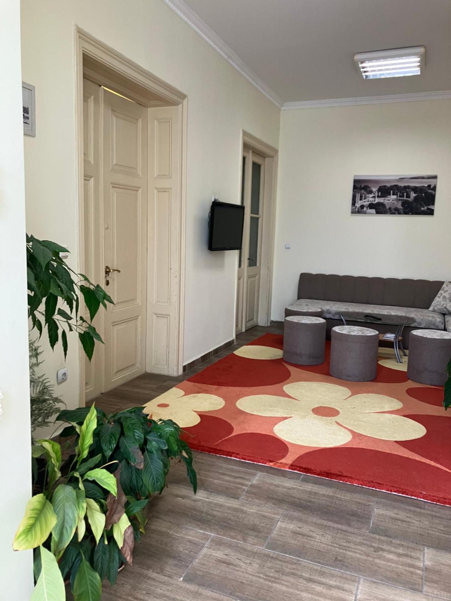Hostel Rayska Yabalka Варна Экстерьер фото
