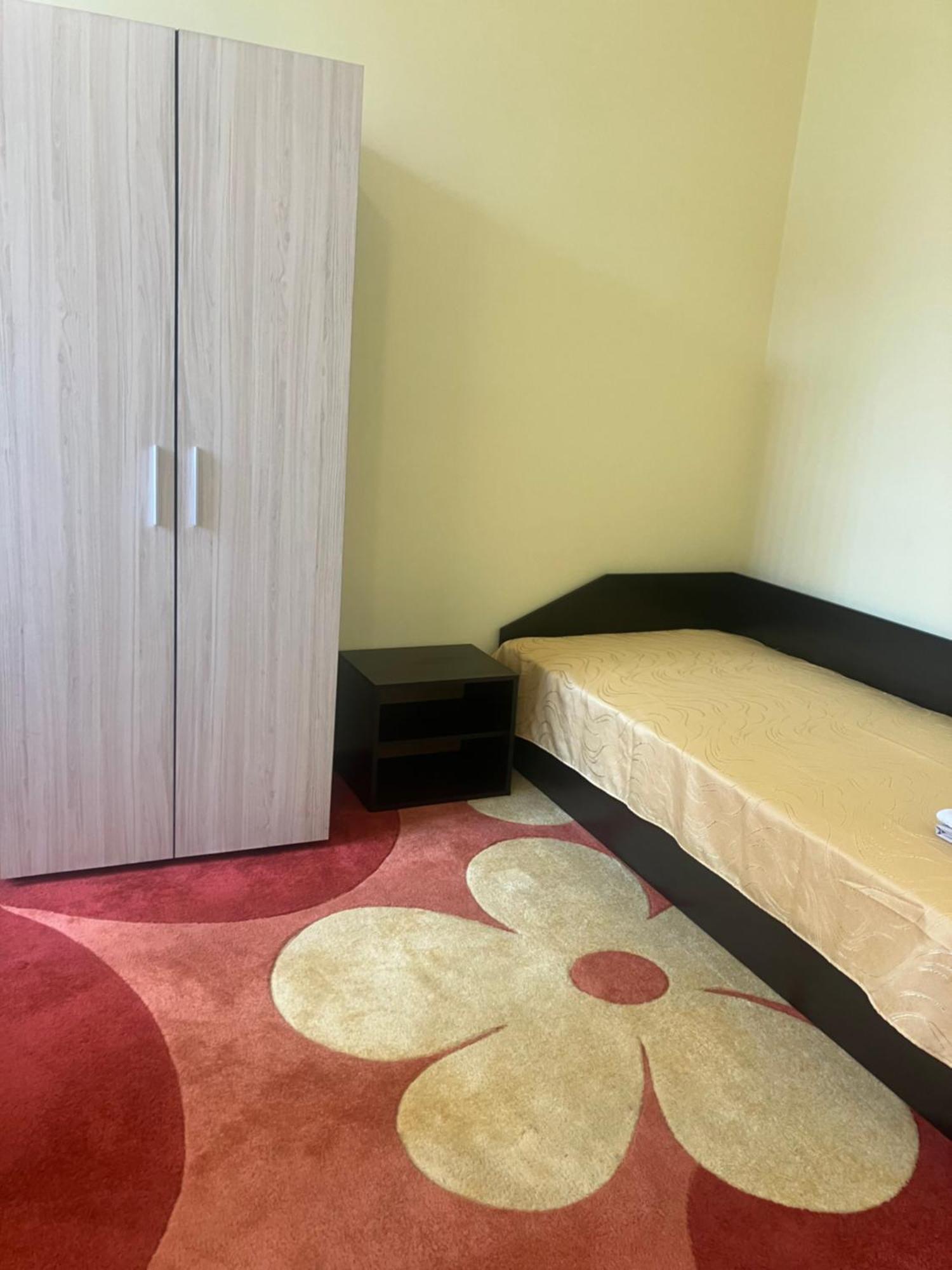 Hostel Rayska Yabalka Варна Экстерьер фото