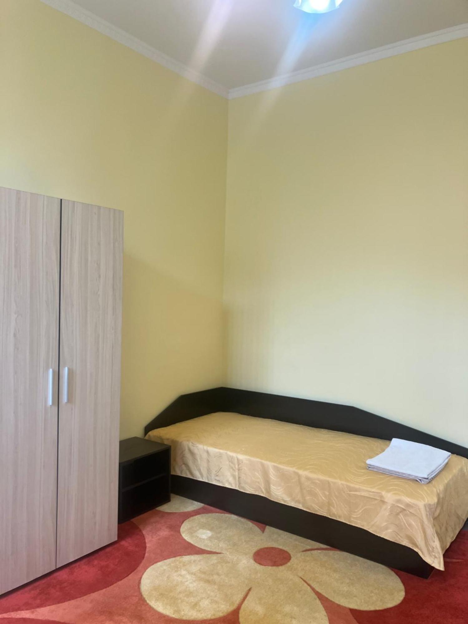 Hostel Rayska Yabalka Варна Экстерьер фото