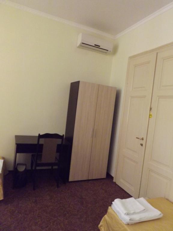 Hostel Rayska Yabalka Варна Номер фото