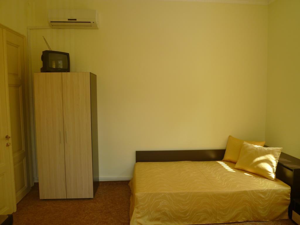 Hostel Rayska Yabalka Варна Номер фото