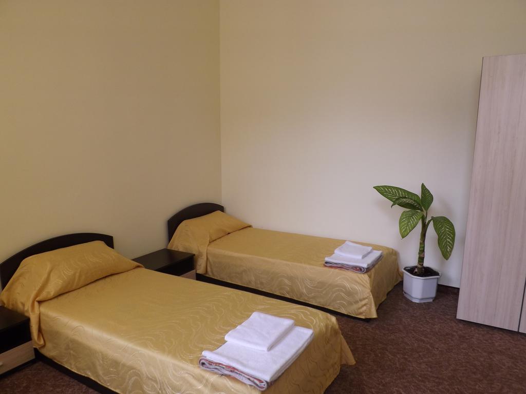 Hostel Rayska Yabalka Варна Номер фото